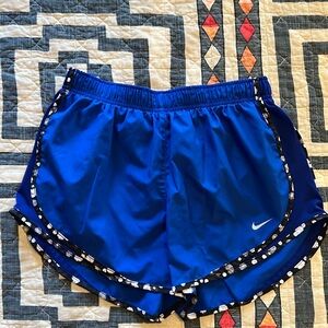Gently used Nike dry fit women’s running shorts. Size Medium.